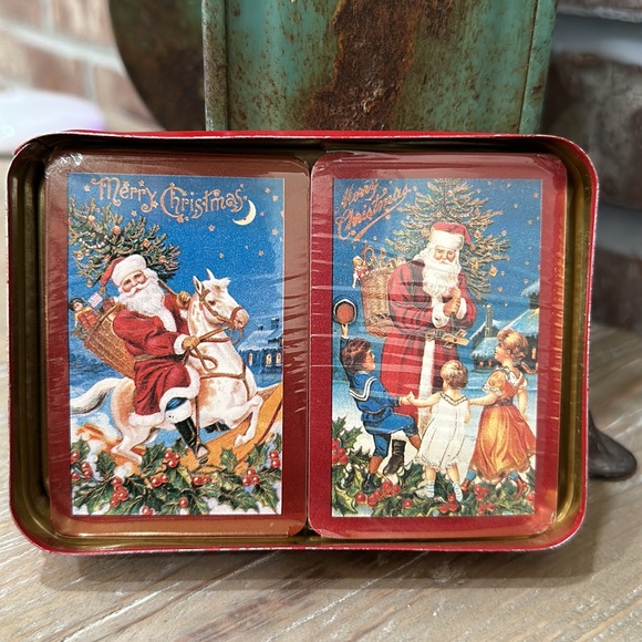 Vintage 1984 Santa Playing Cards In A Tin Box - Picture 9 of 13